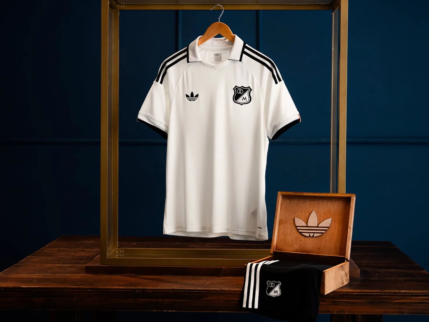 ¡EDICIÓN LIMITADA! 🚨 La camiseta de los 80 años de Millonarios.